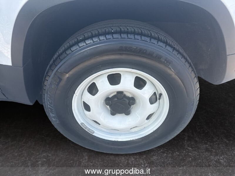 Land Rover Defender 2022