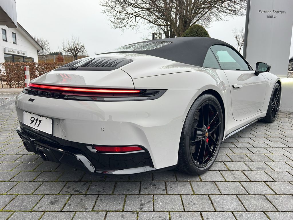 Porsche 992