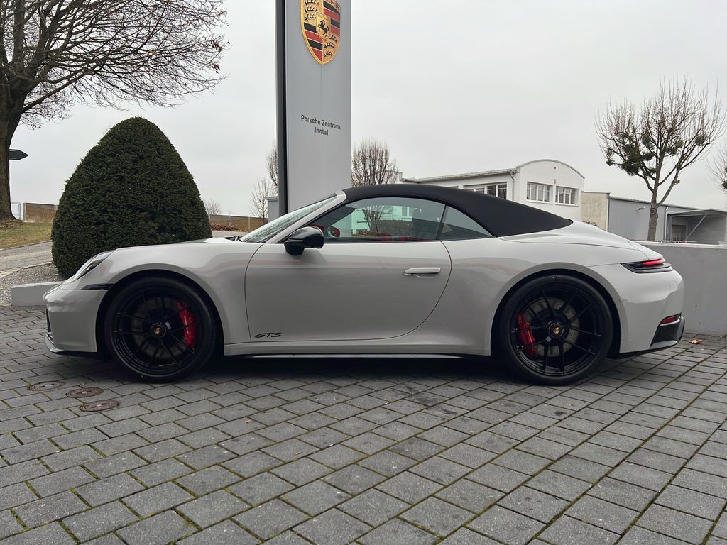 Porsche 992
