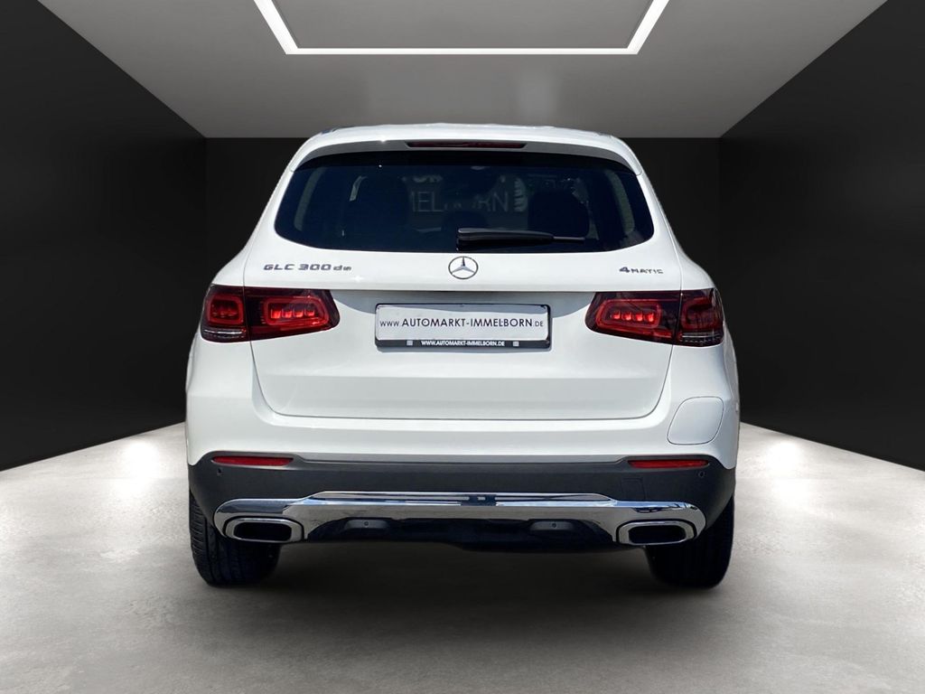 Mercedes-Benz GLC 300 2021