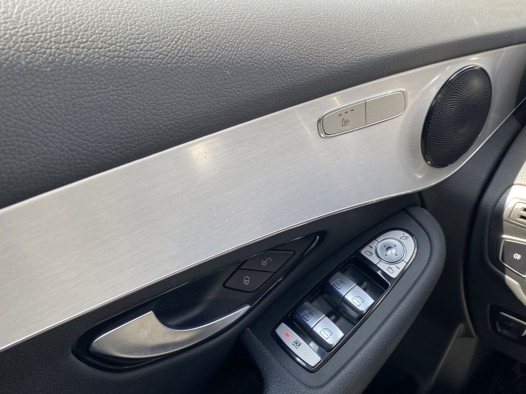 Mercedes-Benz GLC 300 2021