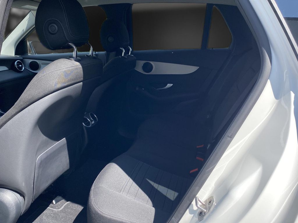 Mercedes-Benz GLC 300 2021