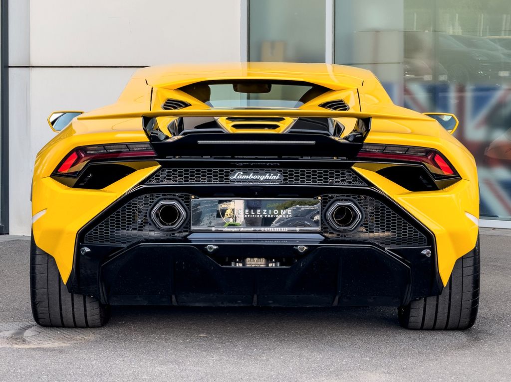 Lamborghini Huracán 2024