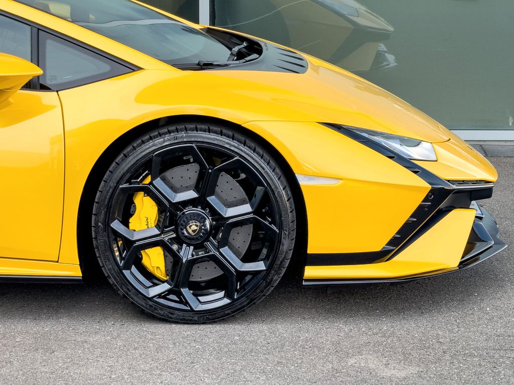 Lamborghini Huracán 2024