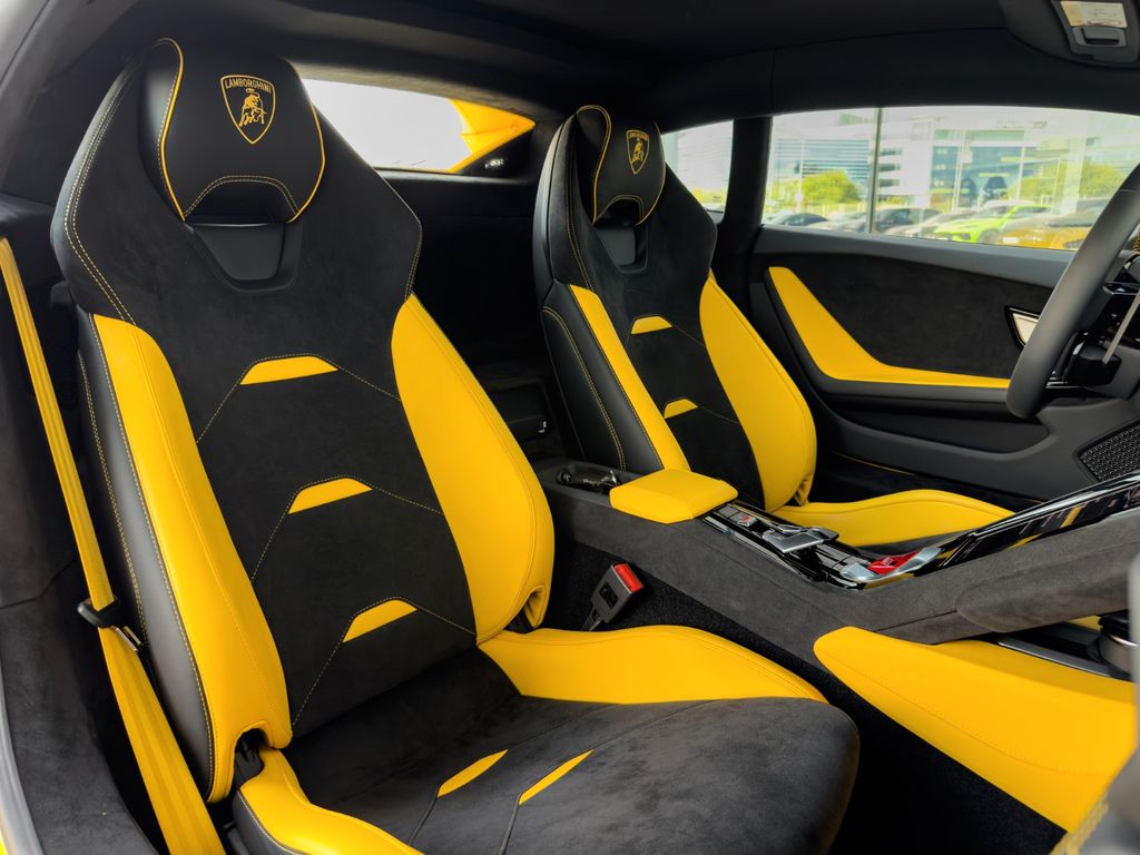 Lamborghini Huracán 2024