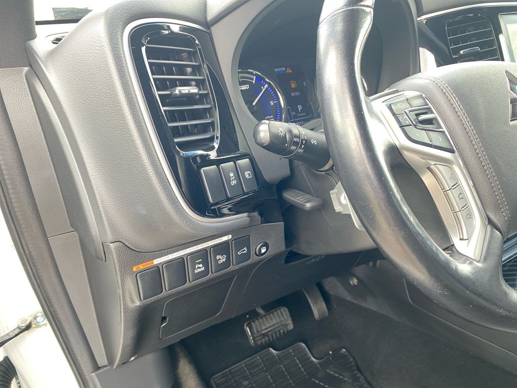 Mitsubishi Outlander 2021