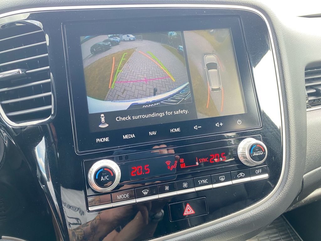 Mitsubishi Outlander 2021