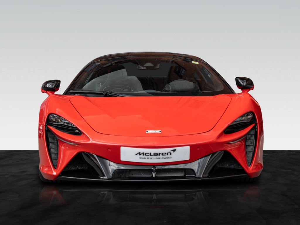 McLaren Artura 2024