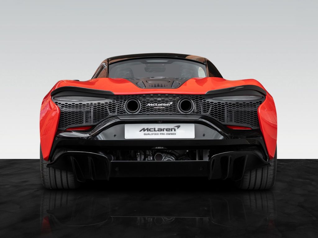 McLaren Artura 2024