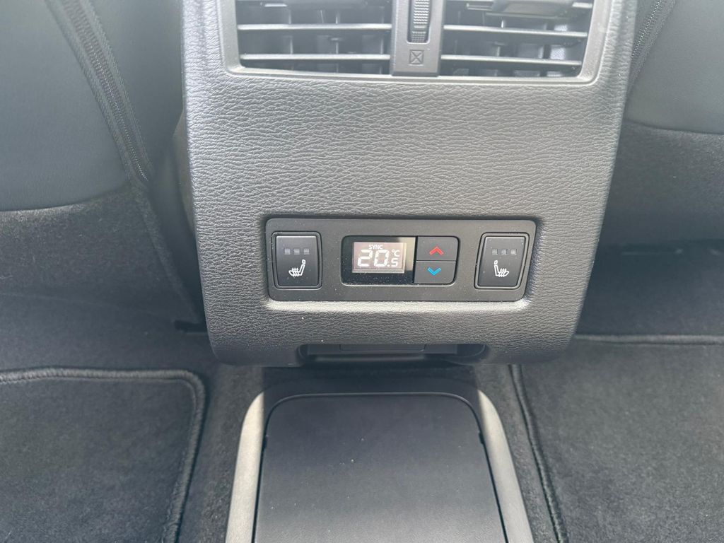 Mitsubishi Outlander 2025