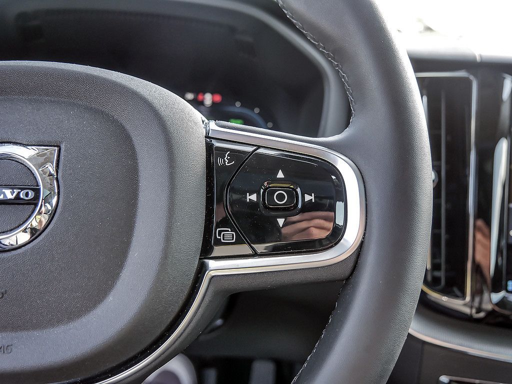 Volvo XC60 2025