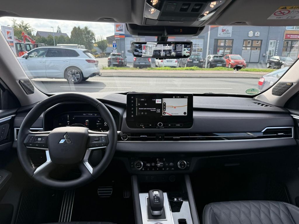 Mitsubishi Outlander 2025