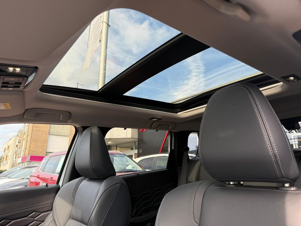 Mitsubishi Outlander 2025