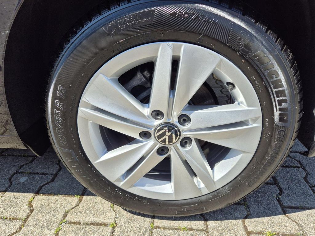 Volkswagen Golf 2023