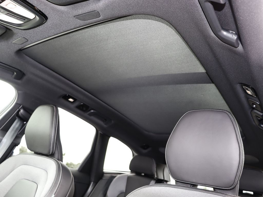 Volvo XC60 2025