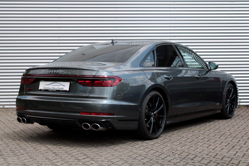Audi S8 2022