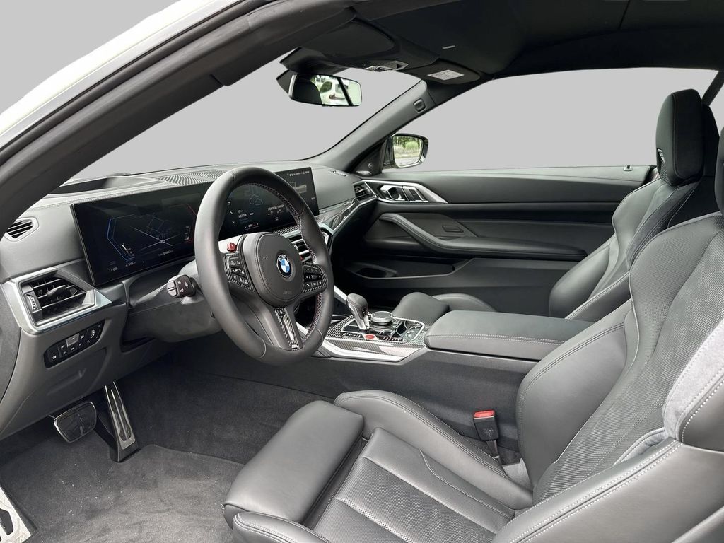 BMW M4 2025