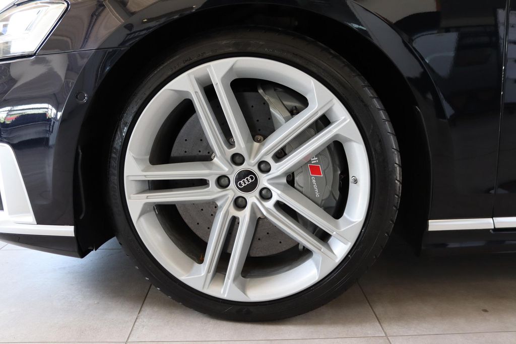 Audi S8 2021
