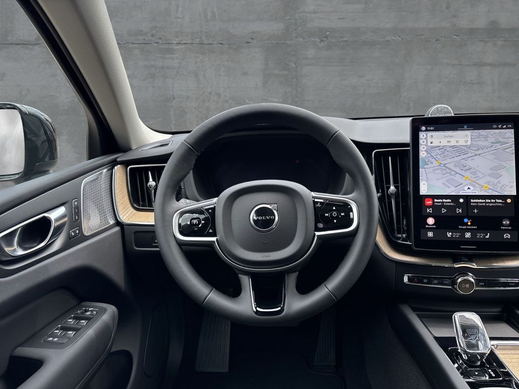 Volvo XC60 2025