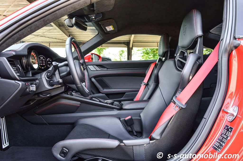 Porsche 992 2021