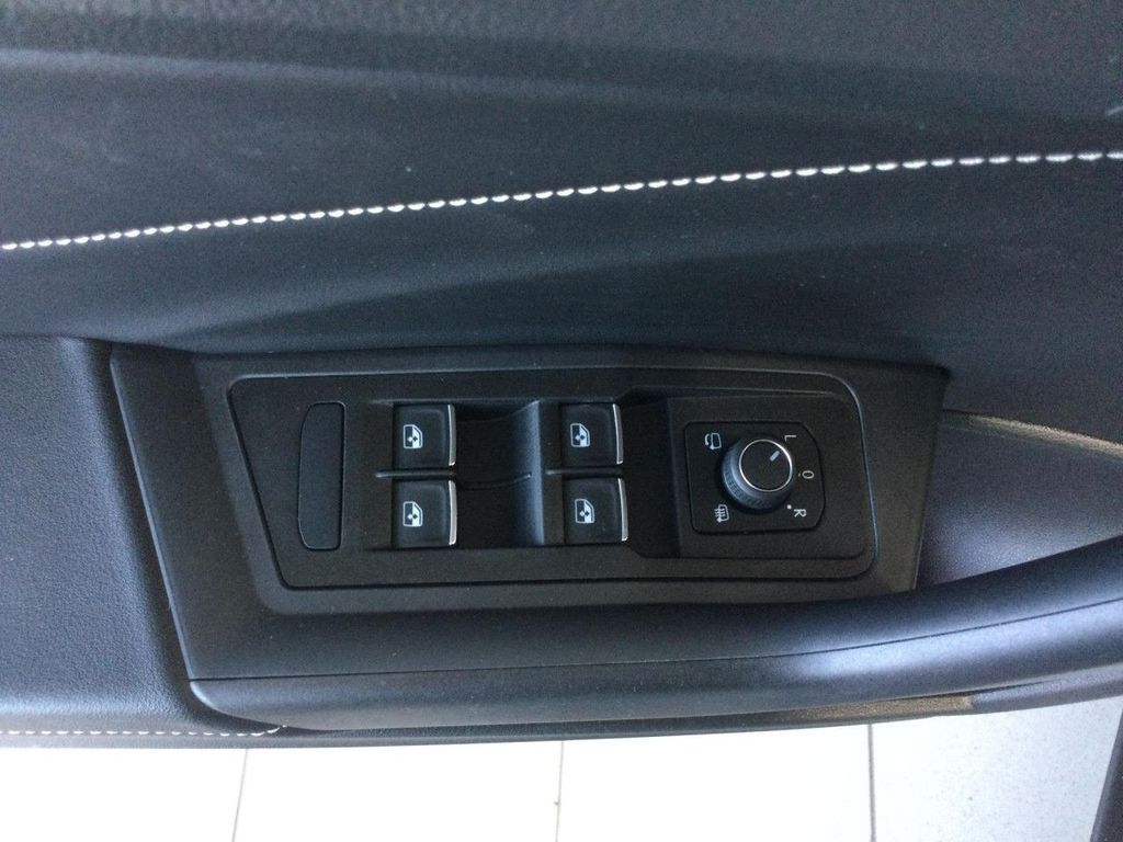 Volkswagen T-Roc 2024