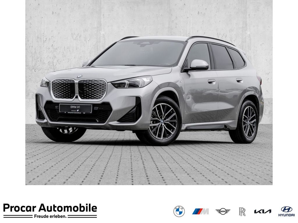 BMW iX1