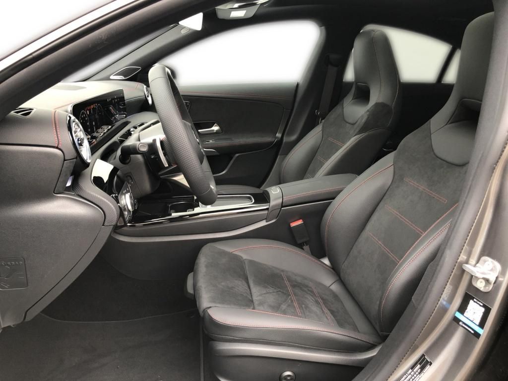 Mercedes-Benz CLA 220 2024
