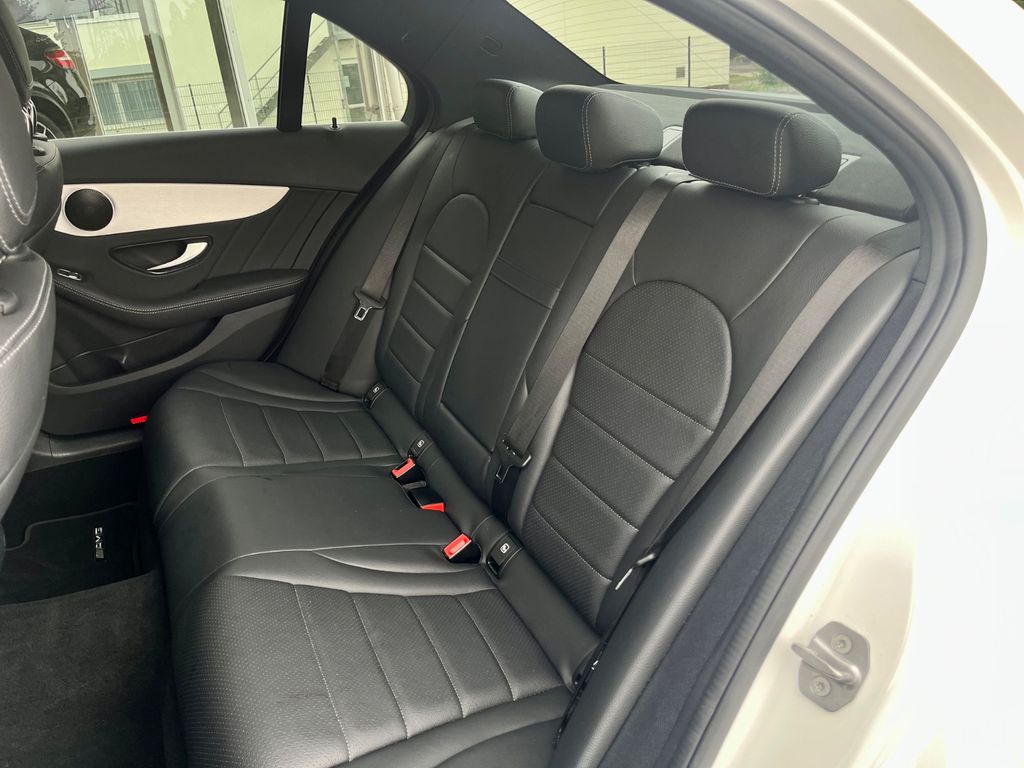 Mercedes-Benz C 300 2021