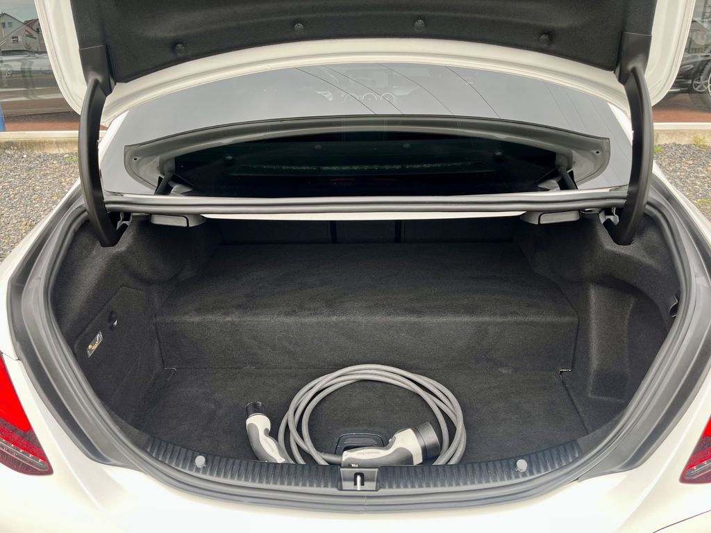 Mercedes-Benz C 300 2021