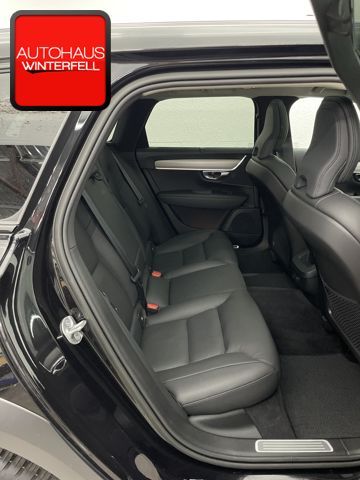 Volvo V90 Cross Country 2023