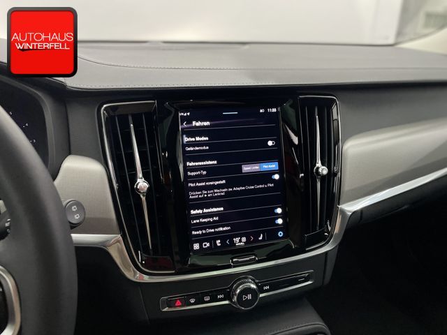 Volvo V90 Cross Country 2023