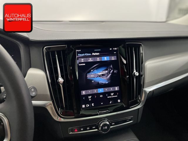 Volvo V90 Cross Country 2023