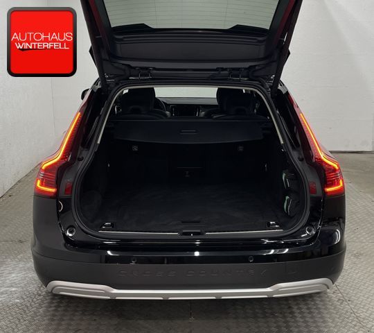 Volvo V90 Cross Country 2023