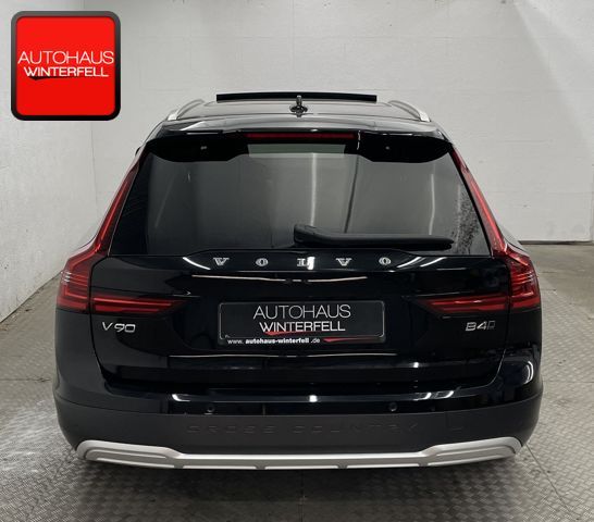 Volvo V90 Cross Country 2023