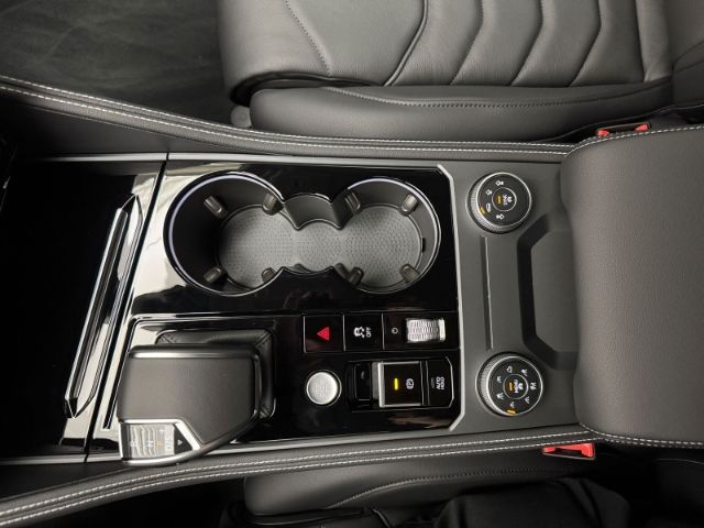 Volkswagen Touareg 2025