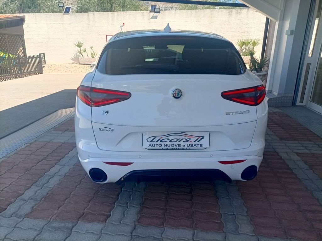 Alfa Romeo Stelvio 2022