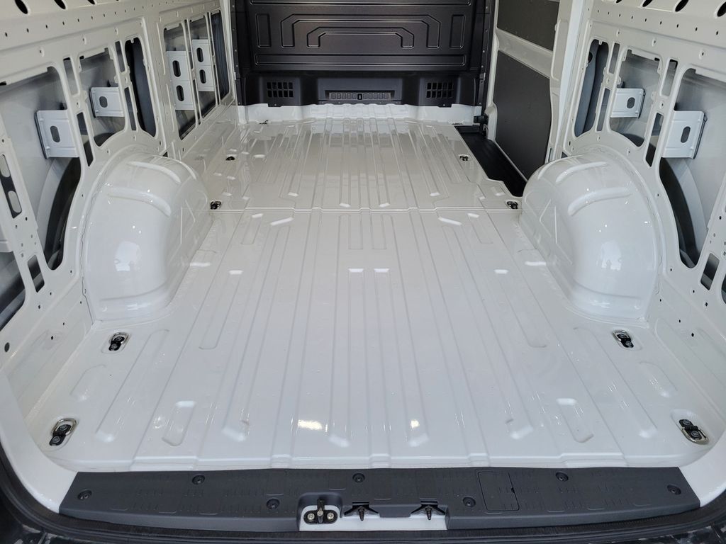 Volkswagen Crafter 2024