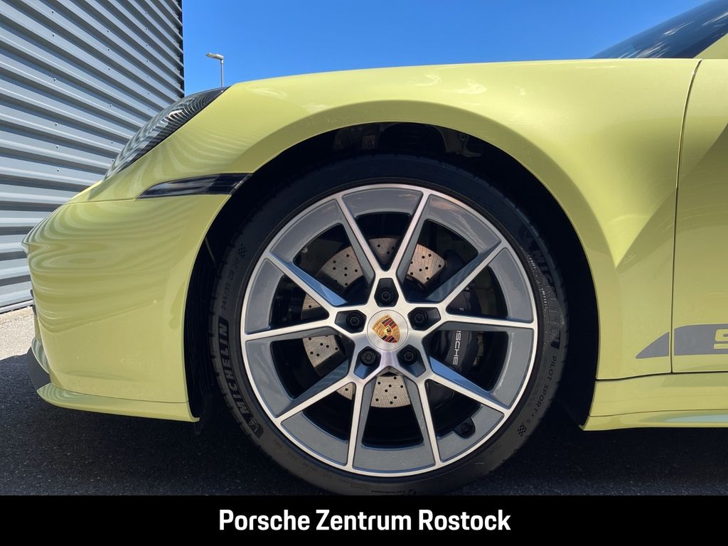Porsche 992 2025