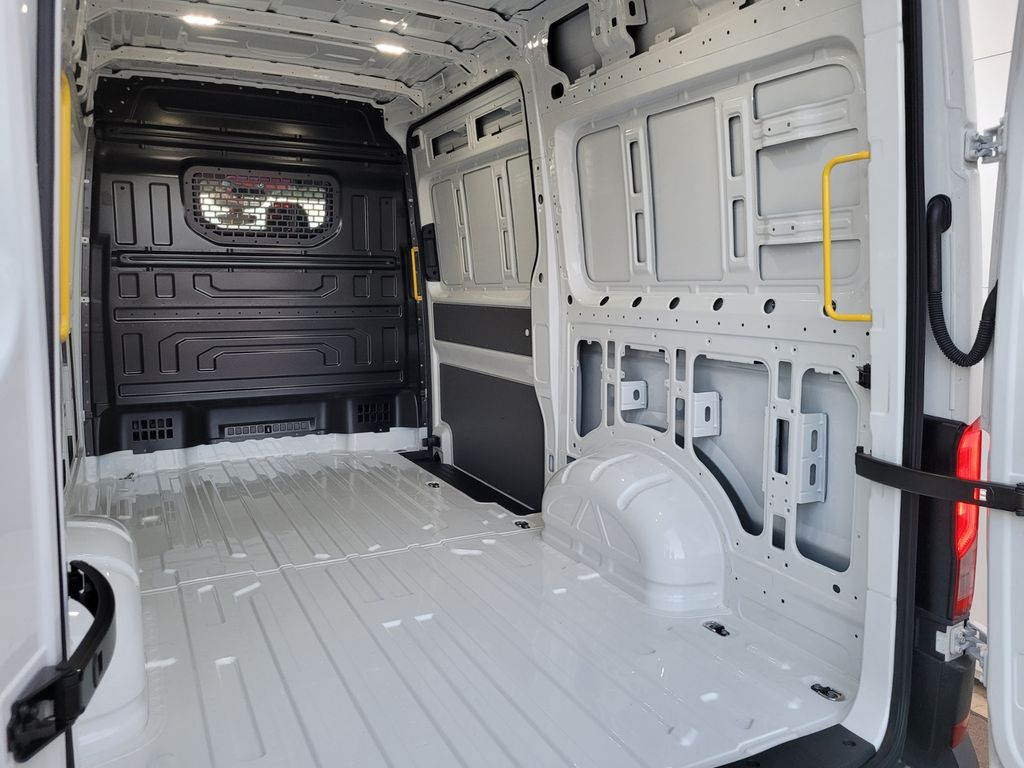 Volkswagen Crafter 2024