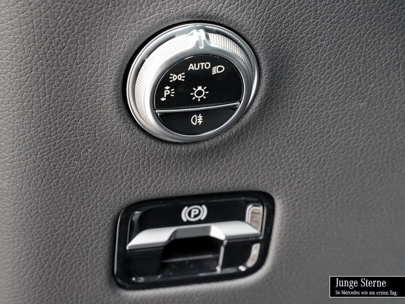 Mercedes-Benz GLC 300 2023