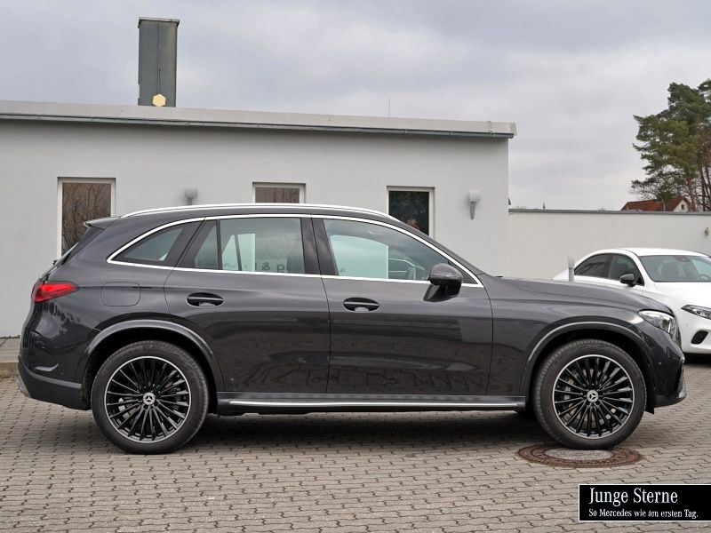 Mercedes-Benz GLC 300 2023