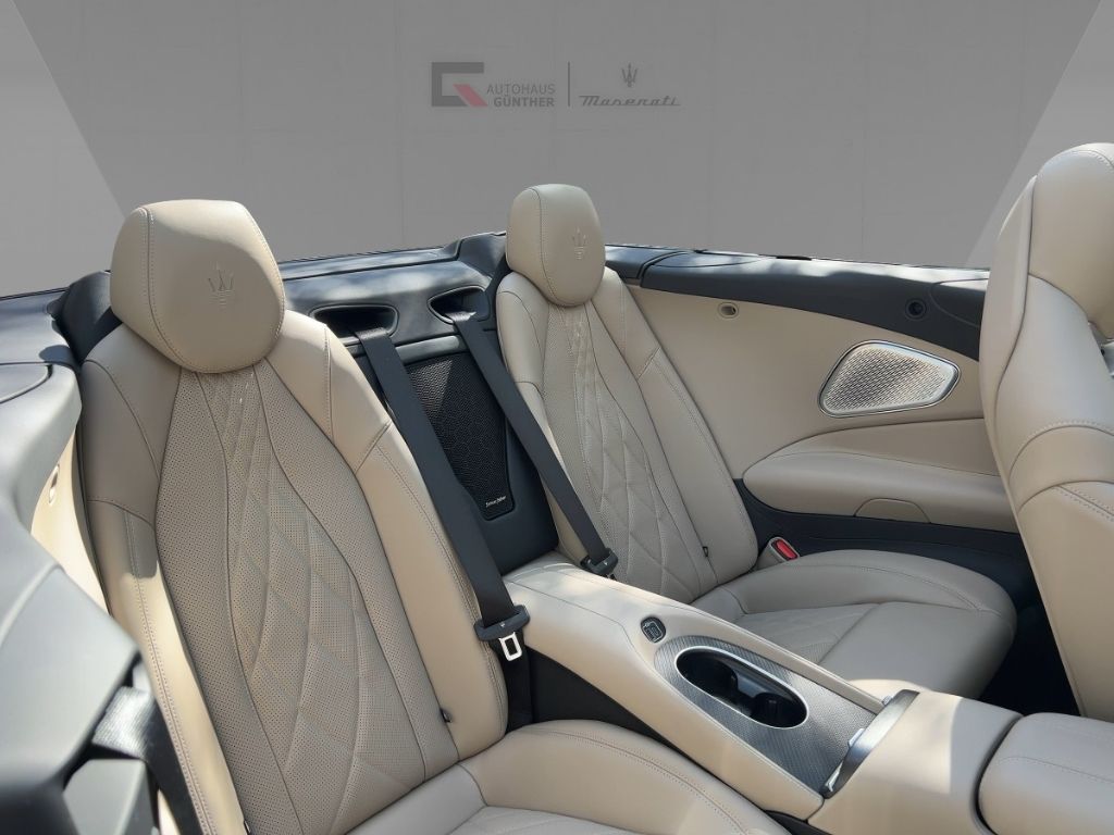 Maserati GranCabrio 2025