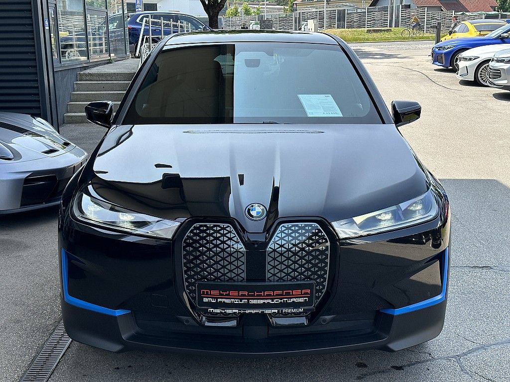 BMW iX 2021