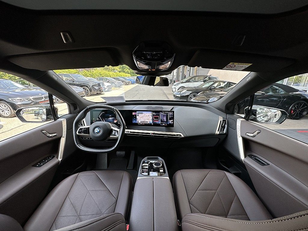 BMW iX 2021