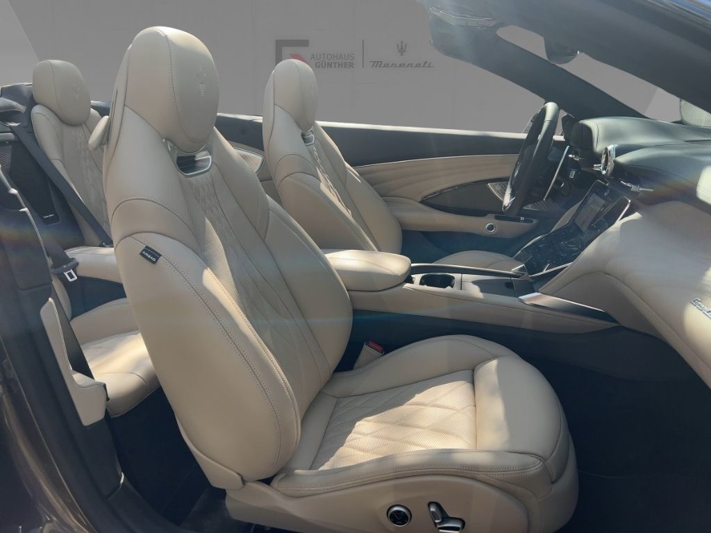 Maserati GranCabrio 2025