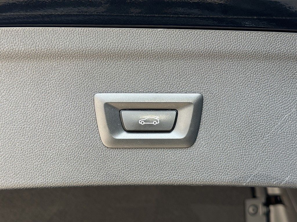 BMW iX 2021