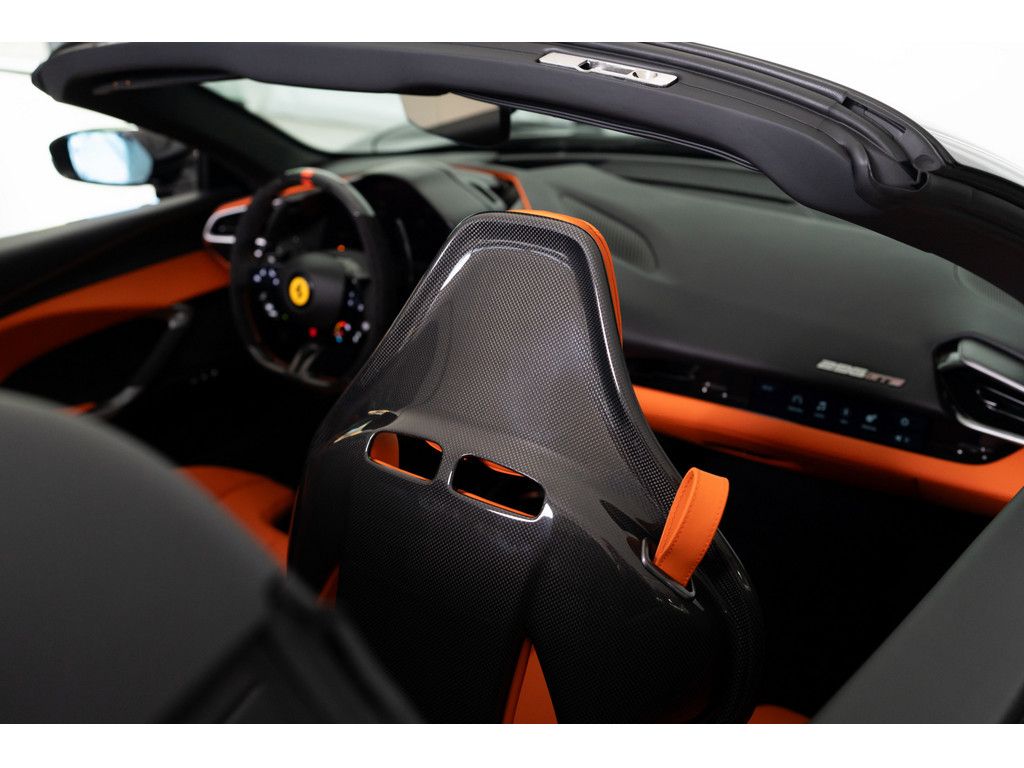 Ferrari 296 GTS 2025