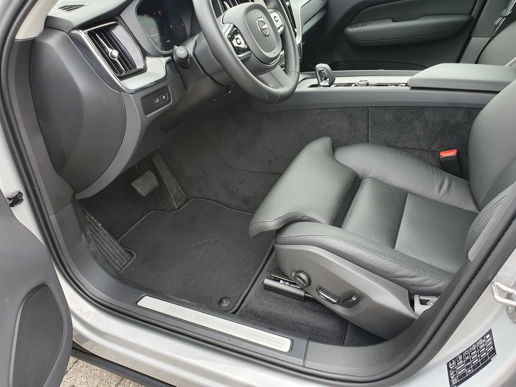 Volvo XC60 2025