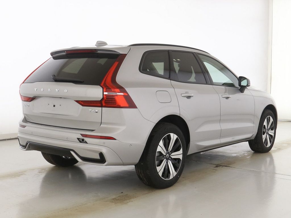 Volvo XC60 2025