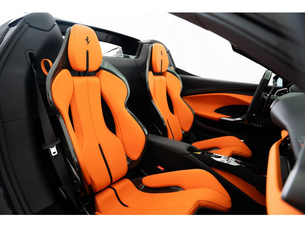 Ferrari 296 GTS 2025